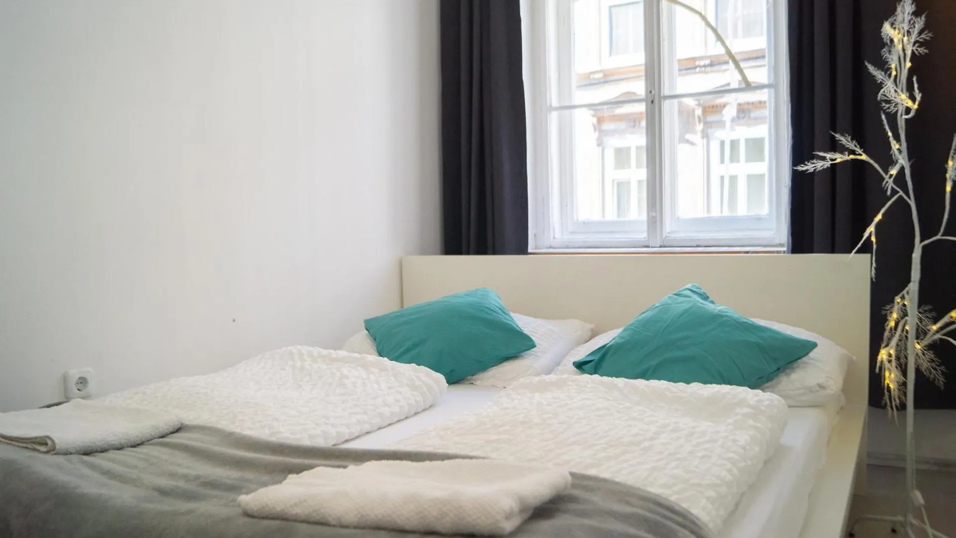 3 Elegant Apartments - Ideal For Long Stays Vienna Austria