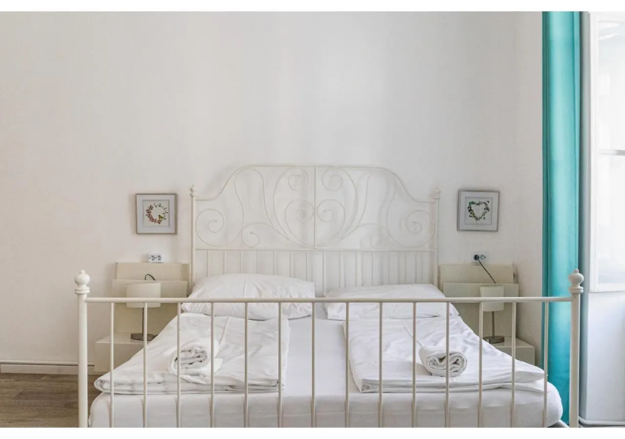 3 Elegant Apartments - Ideal For Long Stays Vienna 0*,  Austria
