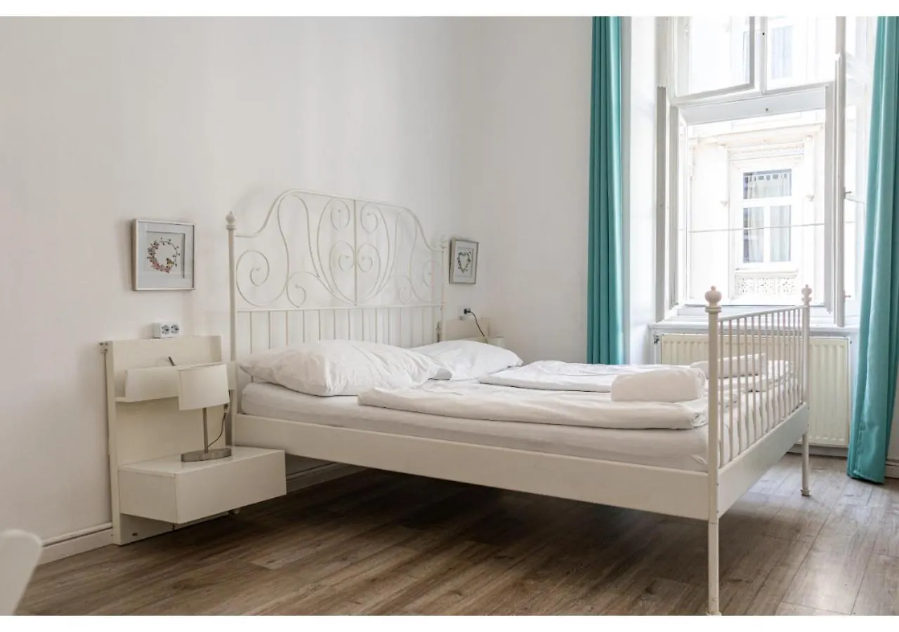 3 Elegant Apartments - Ideal For Long Stays Vienna