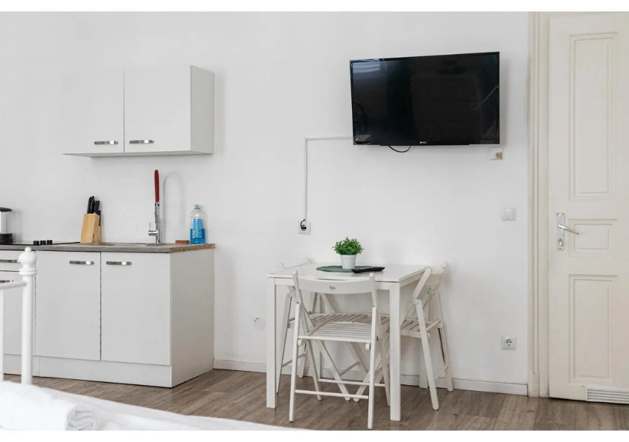 3 Elegant Apartments - Ideal For Long Stays Vienna