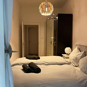 Apartment Quiet Next To Belvedere & Central Station, Wien